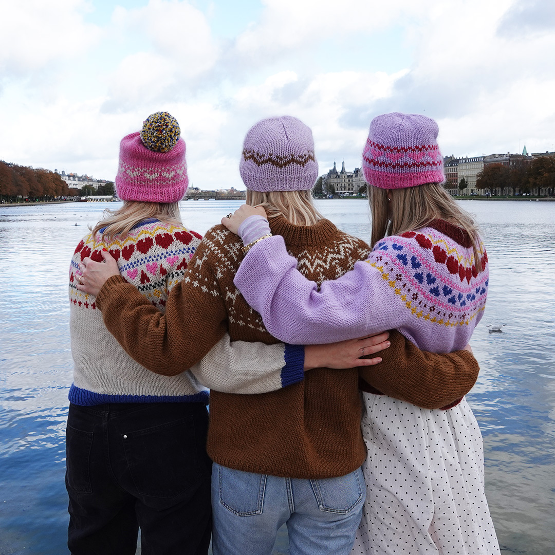 Sweater til voksne med hjerter - strikkeopskrift - Billede 3